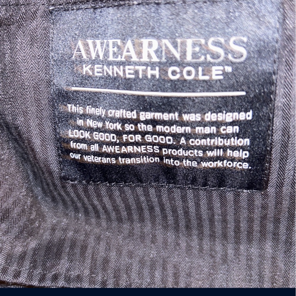 Men’s Warehouse Kenneth Cole Awareness Suit Set, Black - Picture 3 of 11